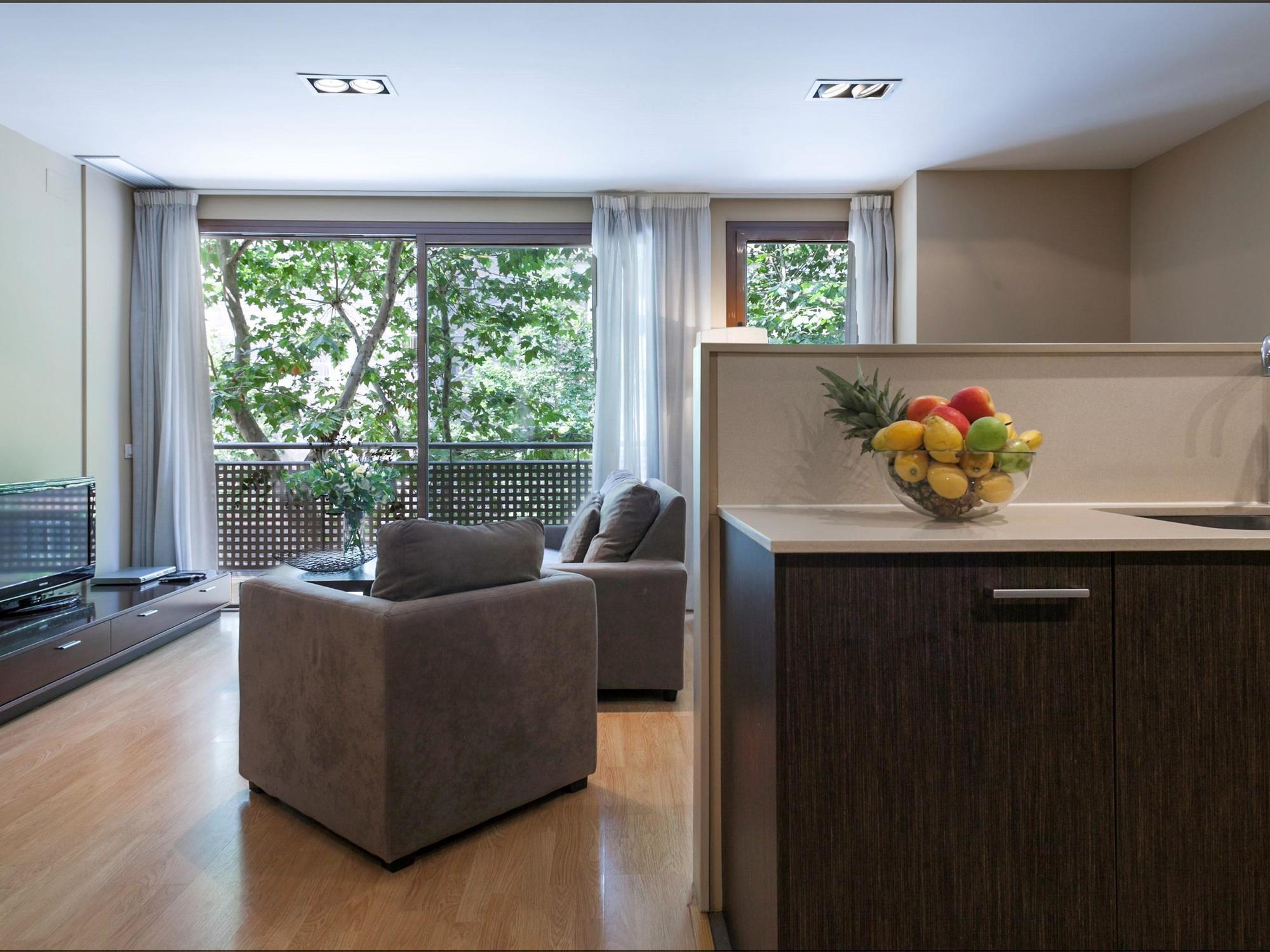 Short Stay Group Camp Nou Serviced Apartments Barcellona Esterno foto