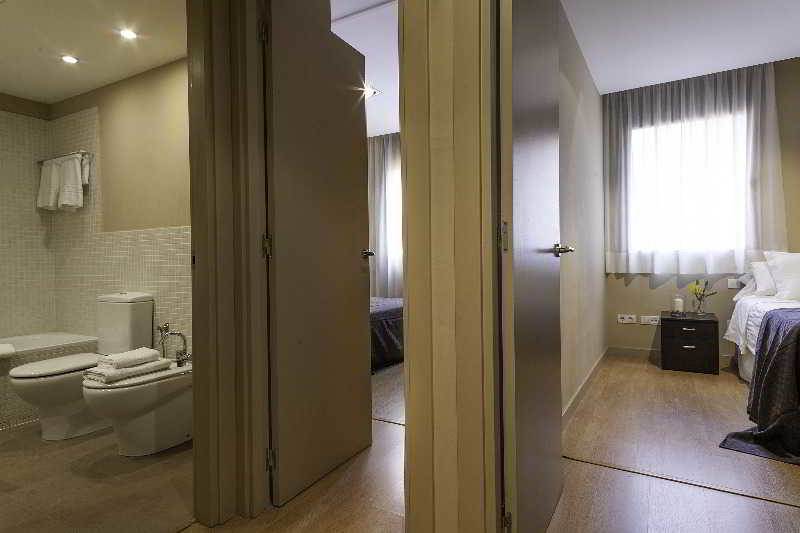Short Stay Group Camp Nou Serviced Apartments Barcellona Esterno foto