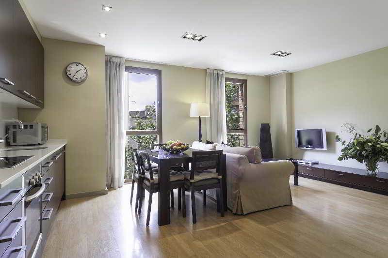 Short Stay Group Camp Nou Serviced Apartments Barcellona Esterno foto