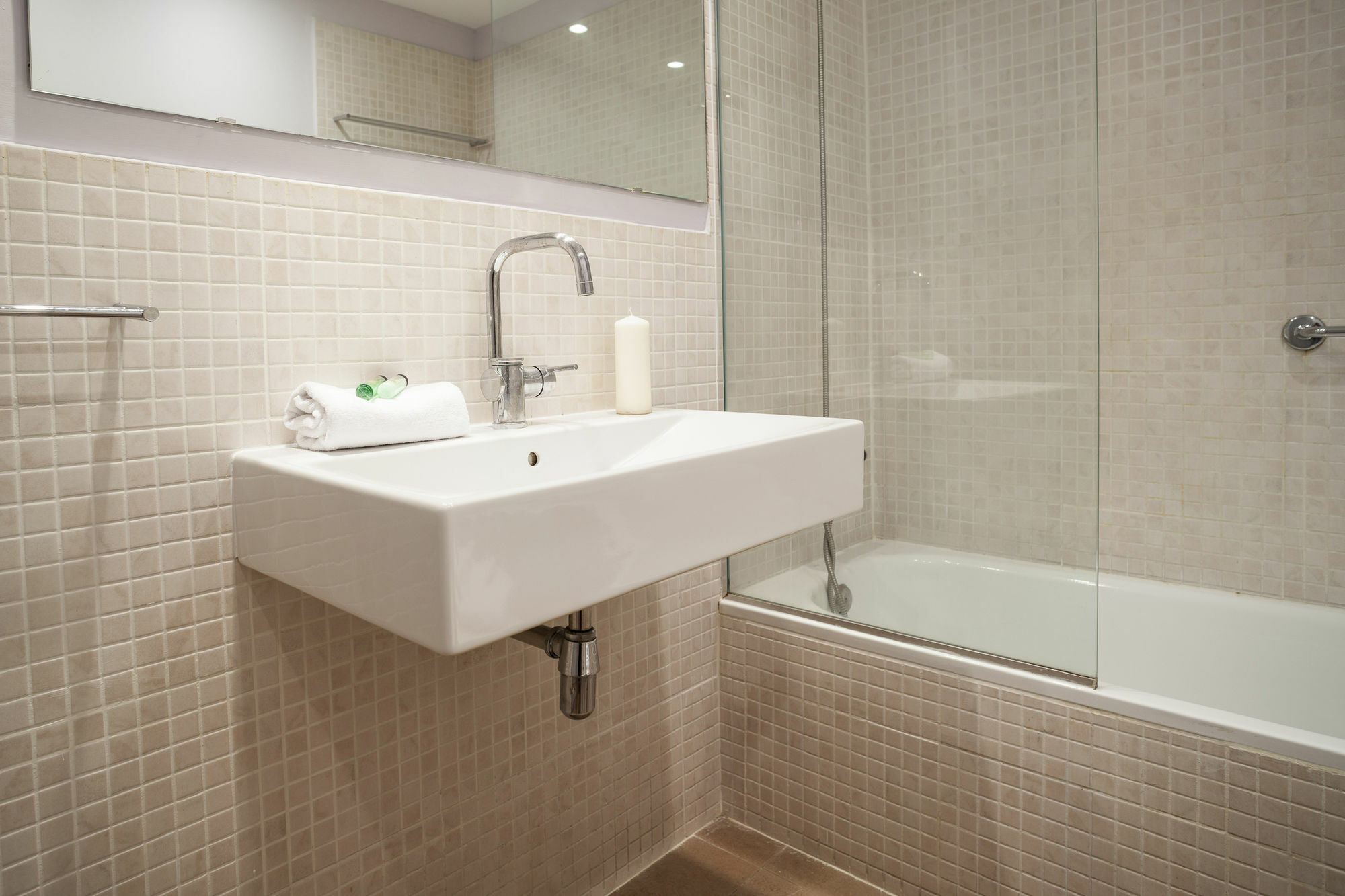 Short Stay Group Camp Nou Serviced Apartments Barcellona Esterno foto
