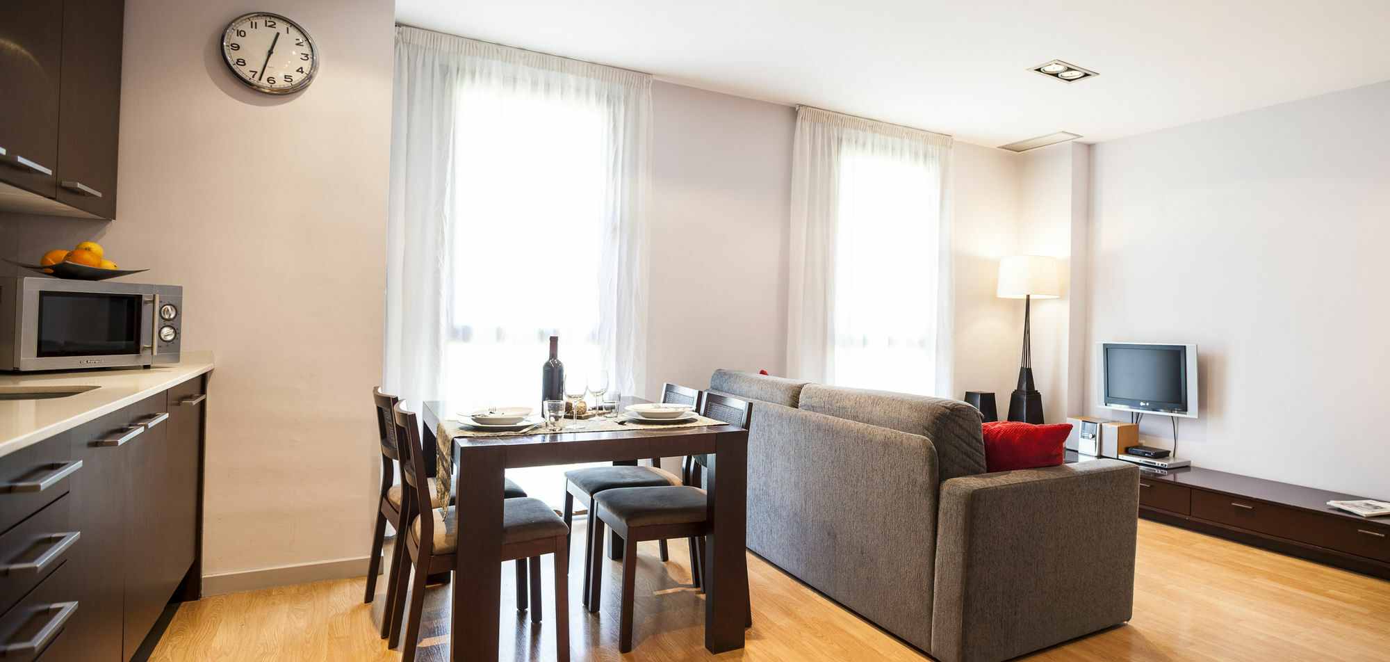 Short Stay Group Camp Nou Serviced Apartments Barcellona Esterno foto